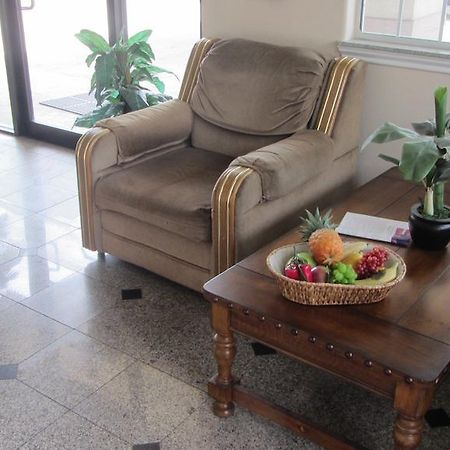 Camelot Inn & Suites Highway 290/Northwest Freeway Jersey Village Bagian luar foto