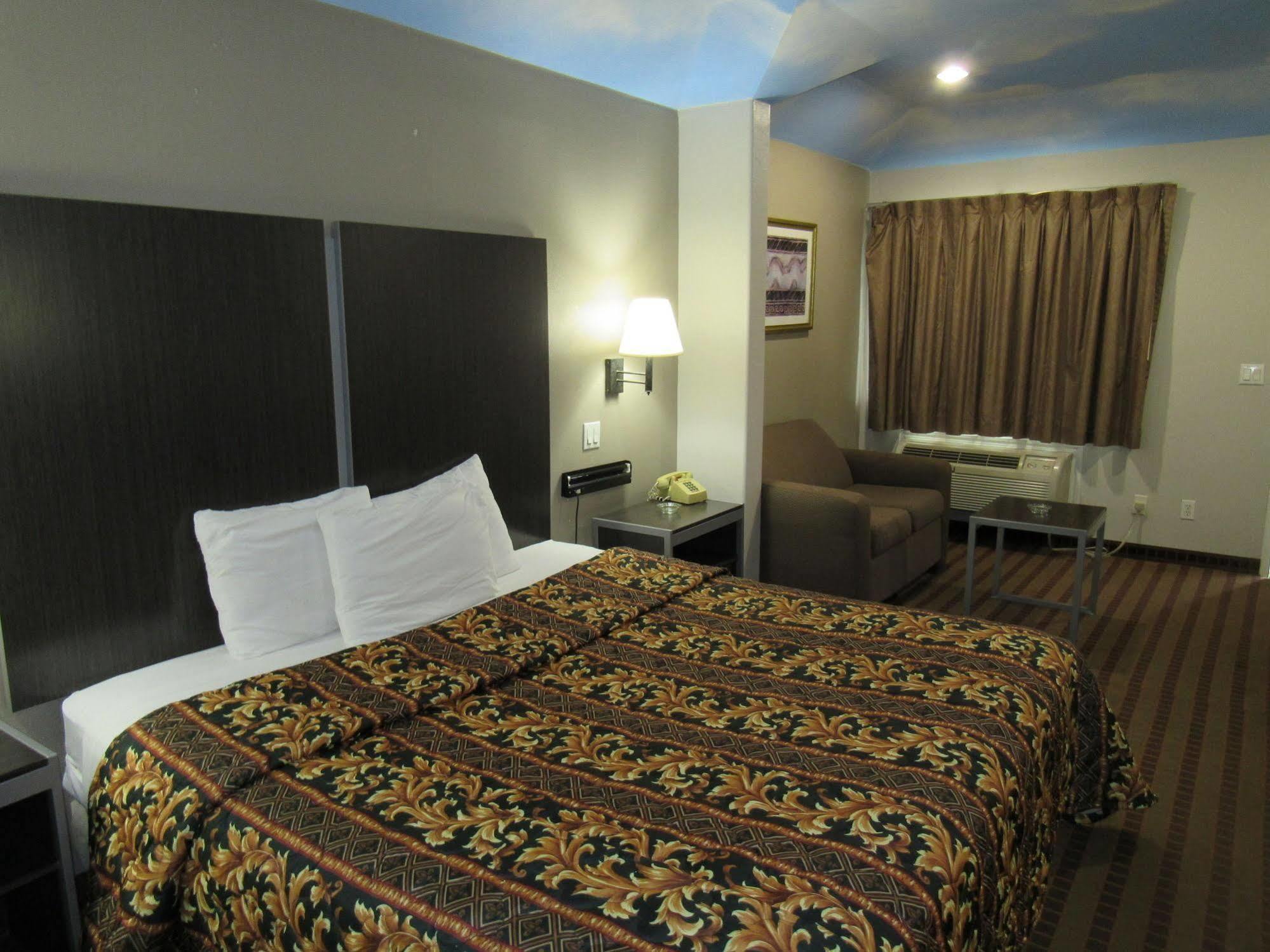 Camelot Inn & Suites Highway 290/Northwest Freeway Jersey Village Bagian luar foto