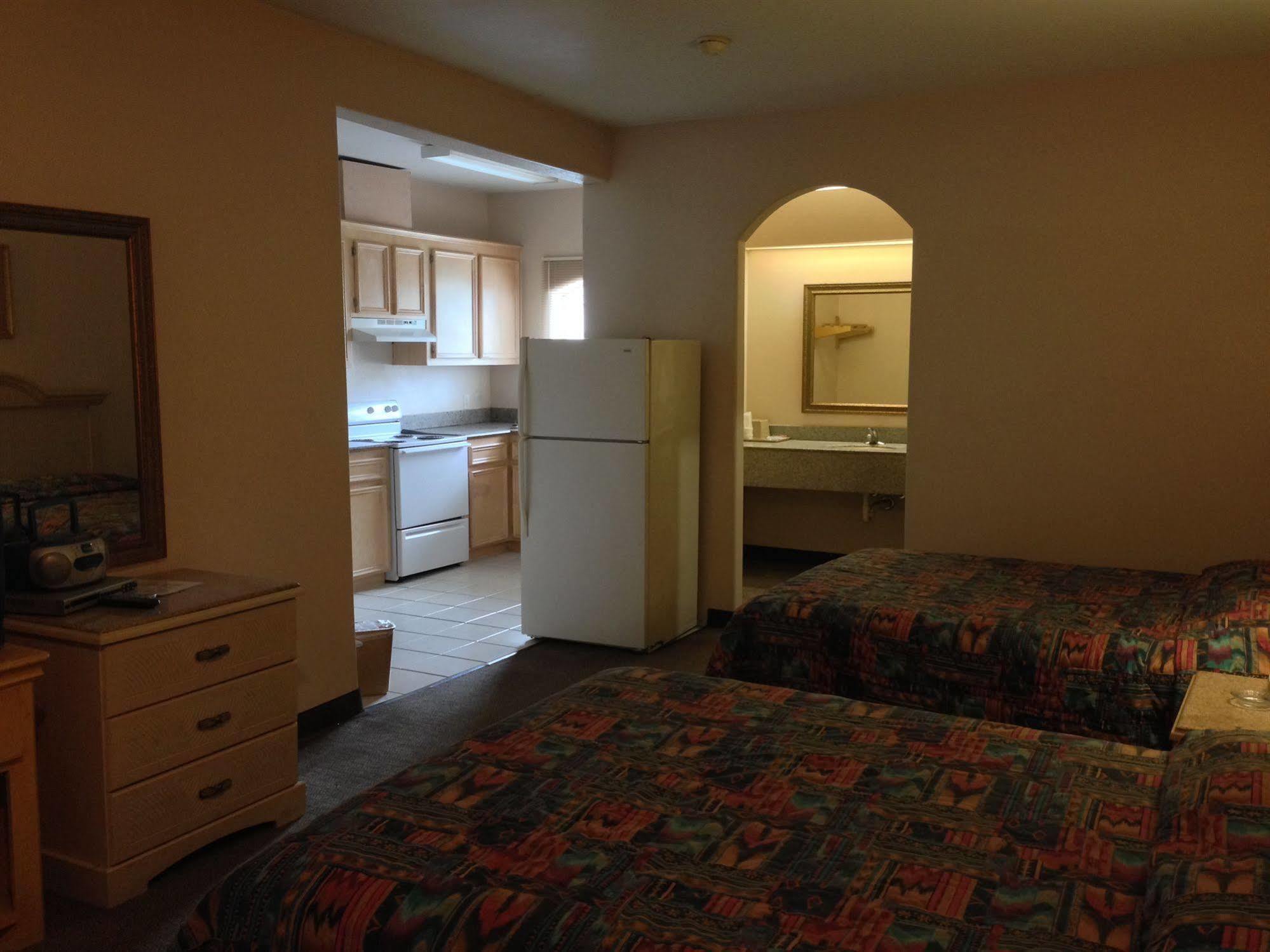 Camelot Inn & Suites Highway 290/Northwest Freeway Jersey Village Bagian luar foto