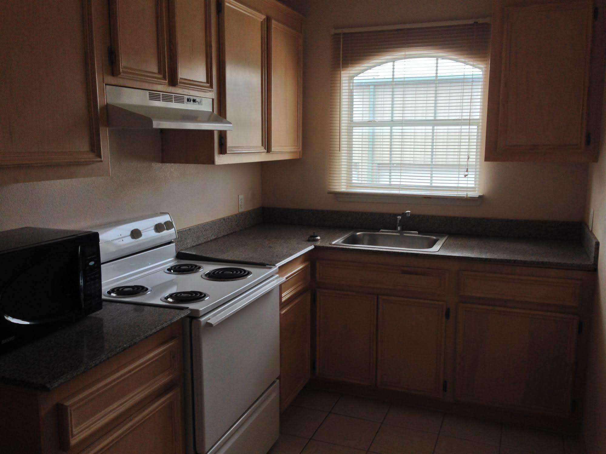 Camelot Inn & Suites Highway 290/Northwest Freeway Jersey Village Bagian luar foto