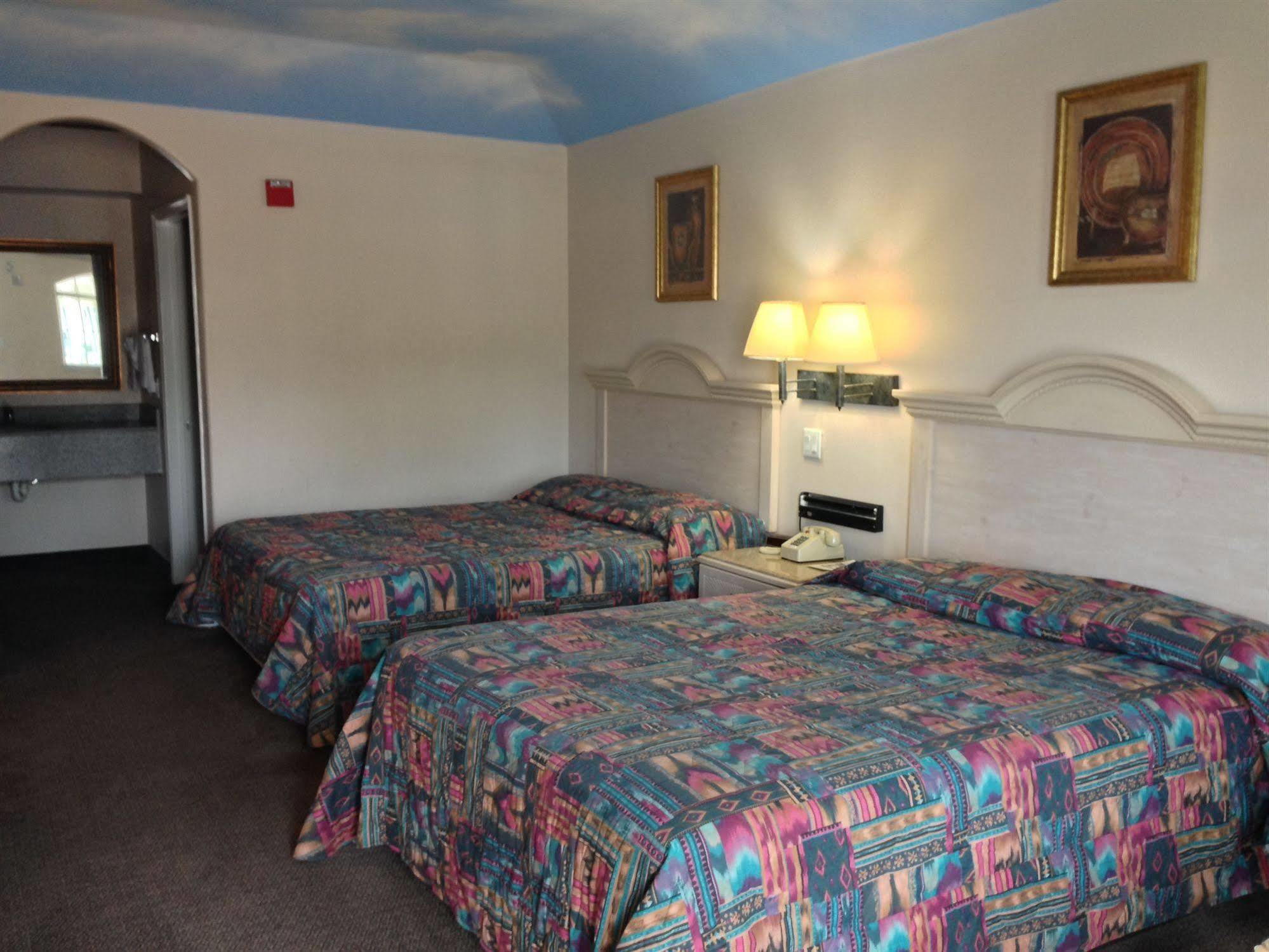 Camelot Inn & Suites Highway 290/Northwest Freeway Jersey Village Bagian luar foto