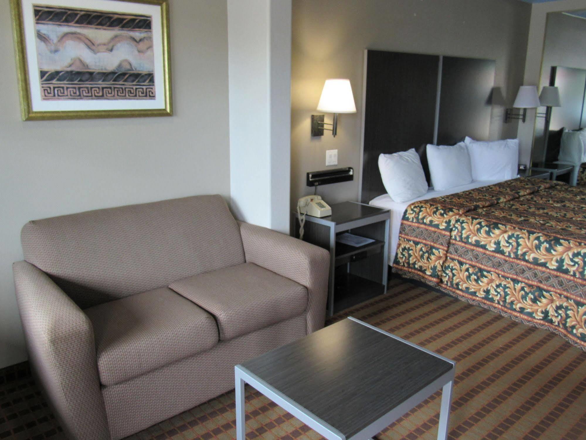 Camelot Inn & Suites Highway 290/Northwest Freeway Jersey Village Bagian luar foto