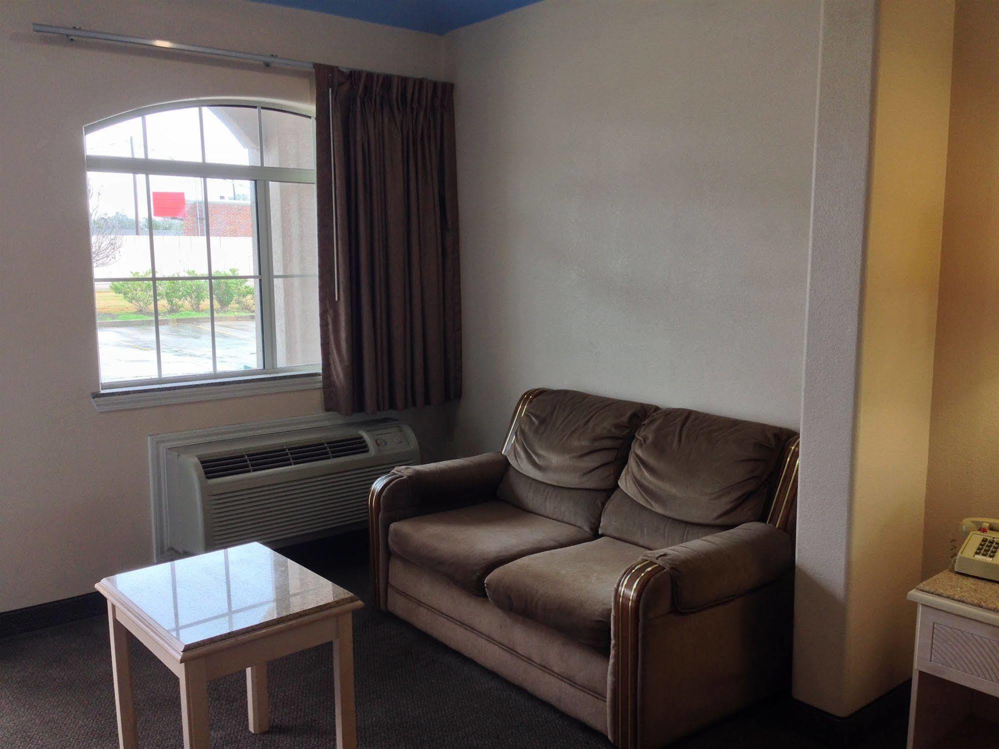 Camelot Inn & Suites Highway 290/Northwest Freeway Jersey Village Bagian luar foto
